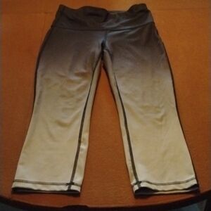 Xersion Capris Size Small
